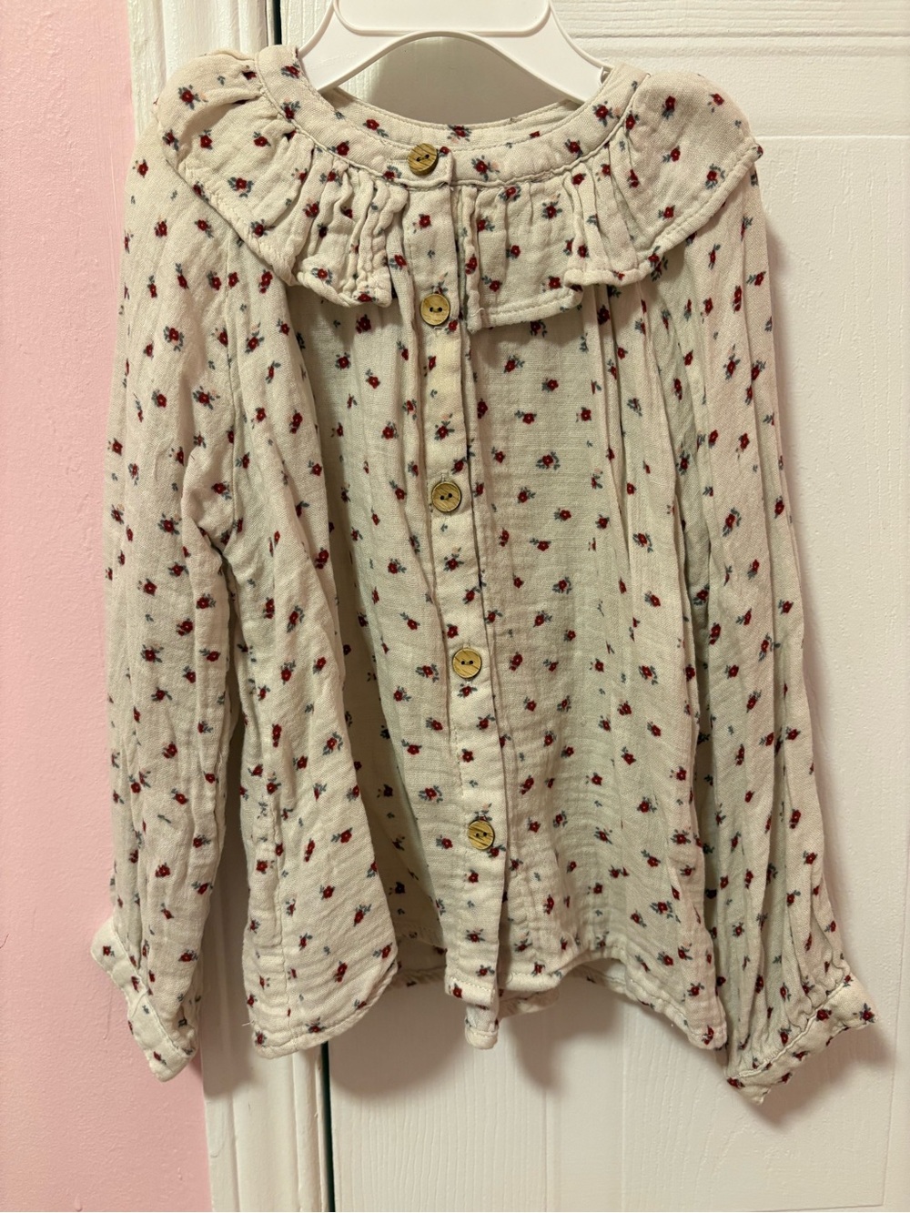 Zara' Cream Floral Button-Front Top with Ruffle Collar 4-5 years